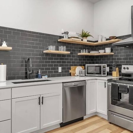 Carriage House Loft - King Bed And Garage Parking Apartment Buffalo Luaran gambar