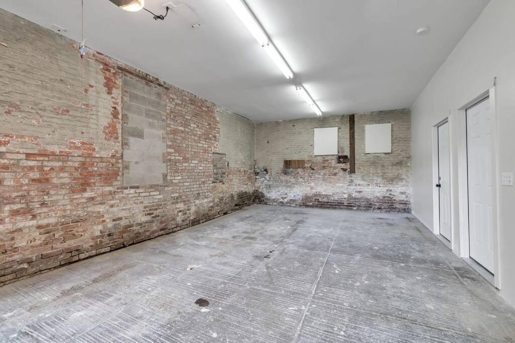Carriage House Loft - King Bed And Garage Parking Apartment Buffalo Luaran gambar